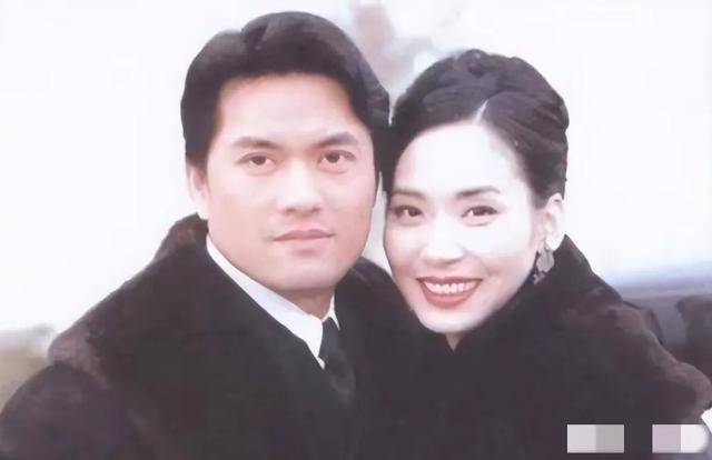 吕良伟的多彩人生：演艺辉煌、婚姻沉浮与当下的惬意时光