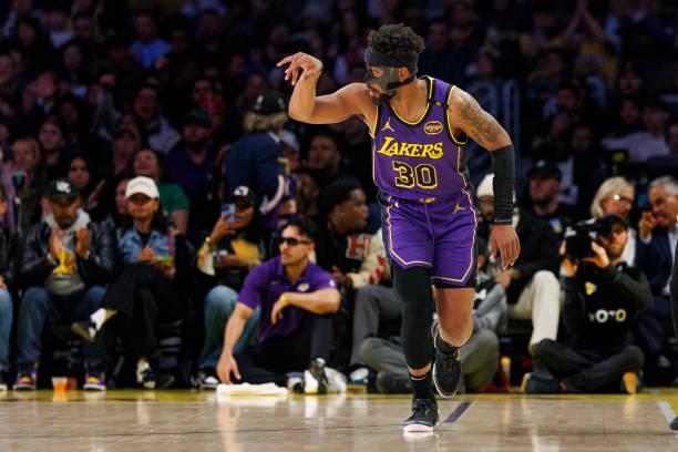 NBA赛场：魔术击败湖人，古德温后续安排成谜，湖人失利，双向合同球员古德温出场难题待解