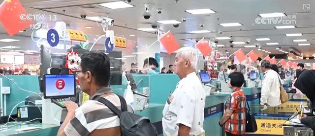 厦门口岸出入境繁荣：政策利好与航线拓展的双重影响 厦门口岸出入境客流猛增：外籍人员来华政策与电影热映助力