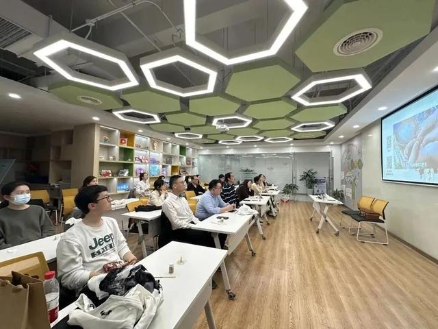 探秘彭浦镇：如何成为2024年上海优秀学习型社区