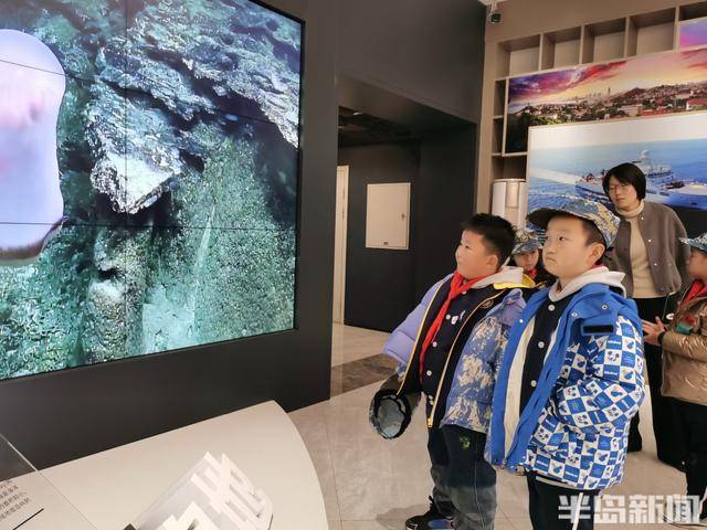 走进海大，青岛仟帆义工团引领中小学生探索海洋与国防知识