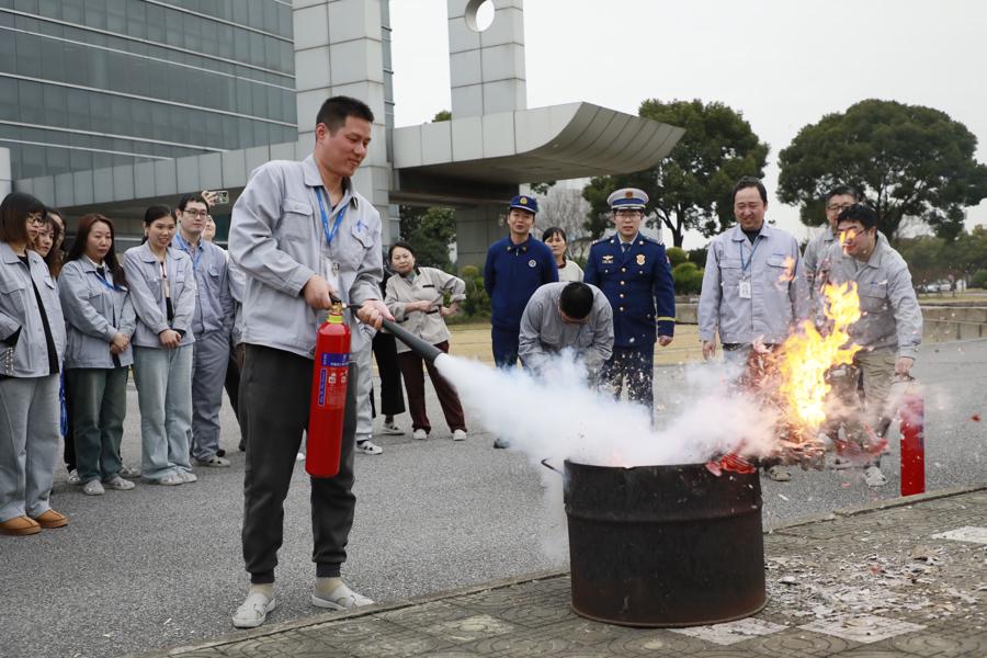 聚焦消防宣教，闵行区为企业安全发展保驾护航，闵行消防行动：多维度提升厂房仓库园区消防防控能力