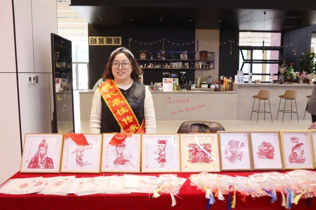 呼和浩特非遗活动：为乡村振兴与妇女就业添新力 青城春日，科技赋能非遗成果展区亮点多
