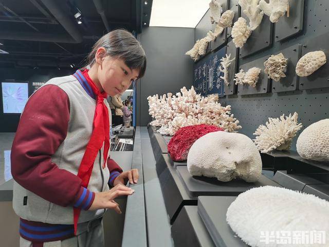 走进海大，青岛仟帆义工团引领中小学生探索海洋与国防知识