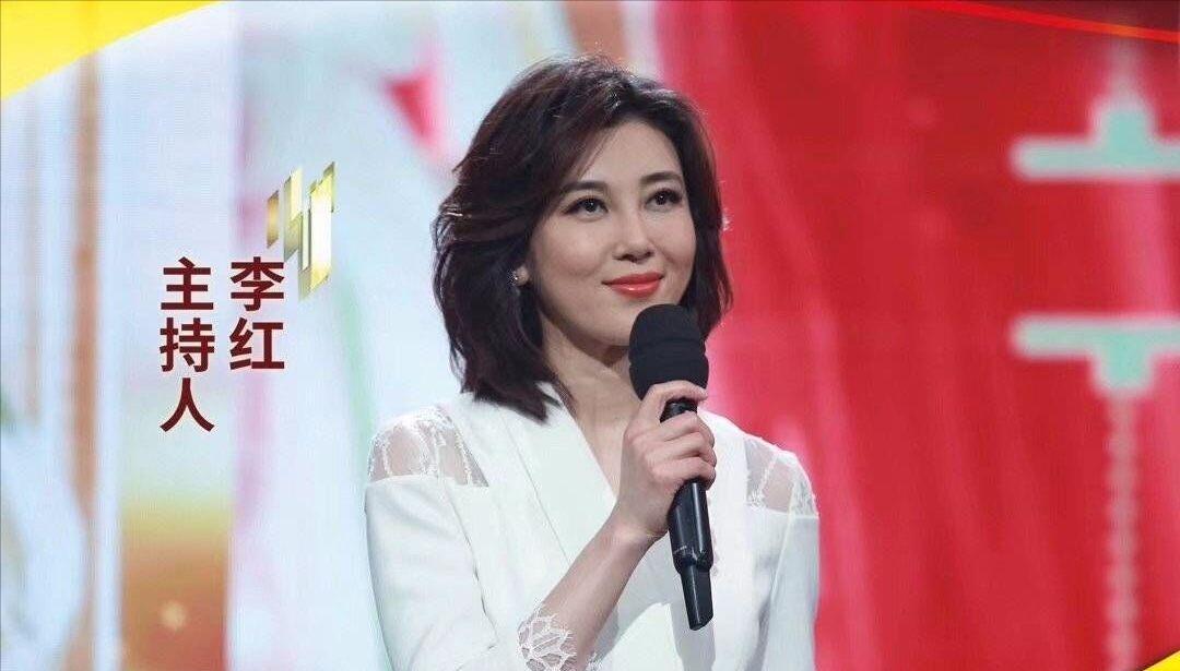 李红：不向命运低头，央视主持的传奇之路
