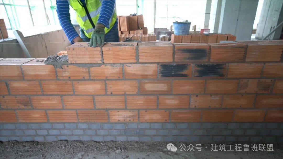 蚌埠万顺建筑：如何通过标准化施工提升砌体质量 揭秘蚌埠万顺建筑砌筑施工的质量创优秘诀