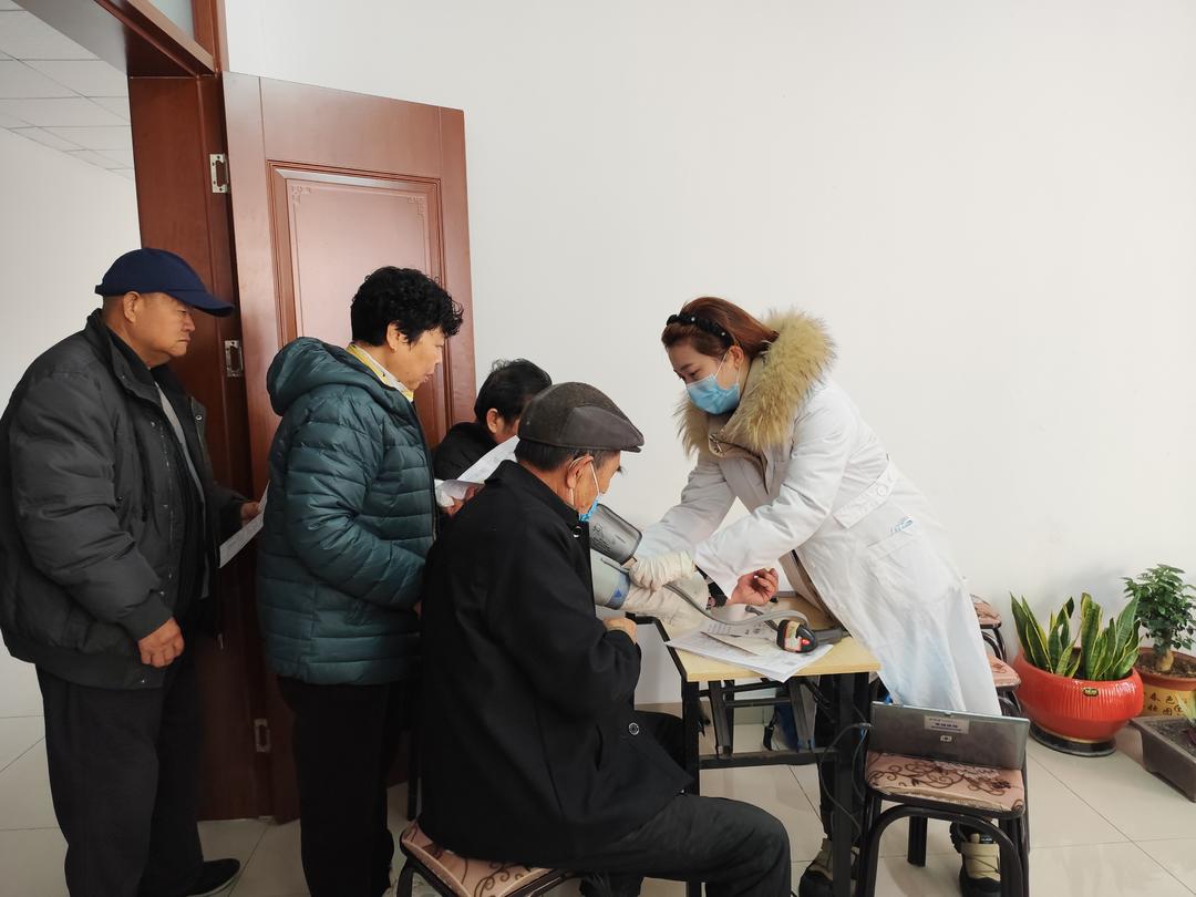 3月5日：王庄社区老年人的健康之旅 王庄社区：关爱老人，免费体检暖人心