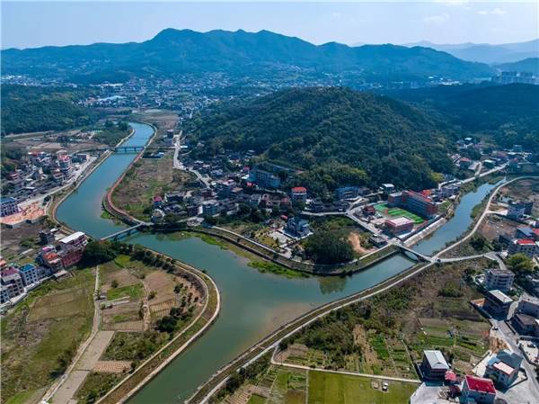 诗山镇土地流转：为乡村振兴添砖加瓦，诗山镇土地流转：解锁乡村共富新密码