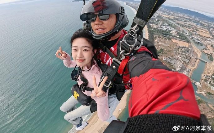 射击奥运冠军黄雨婷：努力调整，积极面对生活与挑战，奥运射击冠军黄雨婷：调整心态，拥抱未知人生