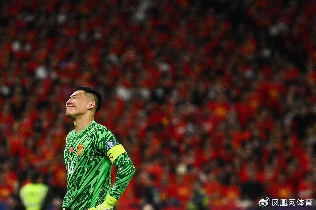 从7万人观赛看中国足球：虽烂却仍是永恒命题 中国足球：技术落后却吸引众人目光，原因几何？