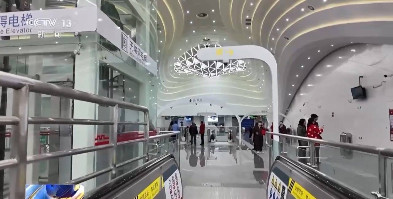 从北京到成都，探寻中国地铁站的文化密码 中国地铁站：传统与现代交融的璀璨明珠