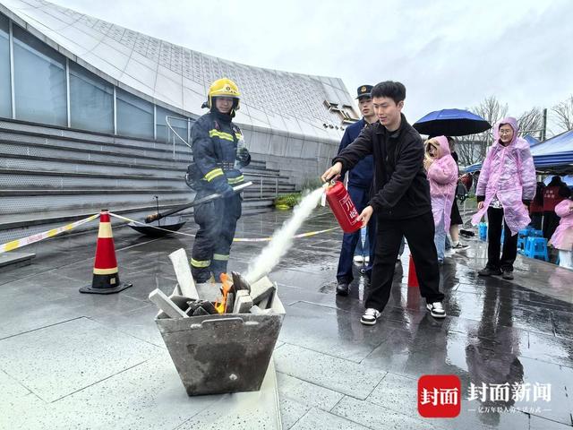 宜宾叙州区：“3·5”学雷锋日志愿服务活动盛大开启