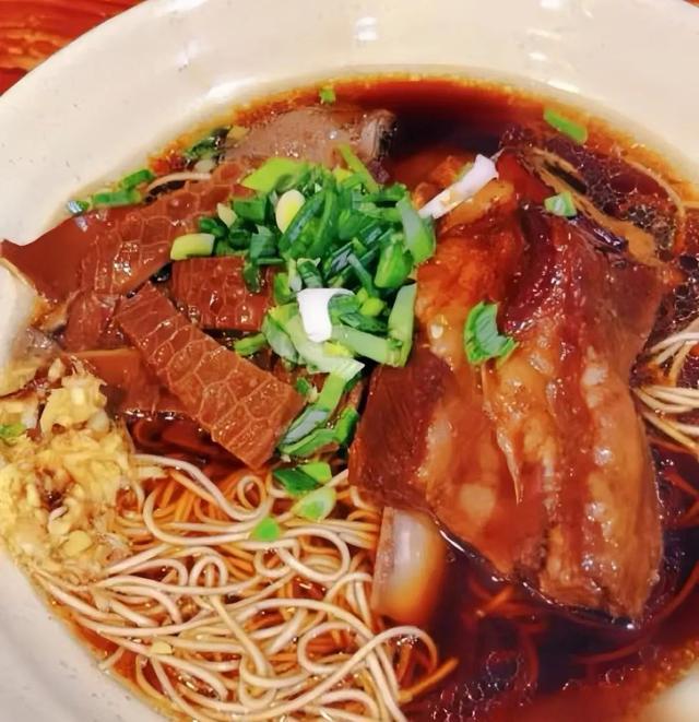 莘沥路美食街：开启一场舌尖上的盛宴 莘沥路——吃货不容错过的美食天堂