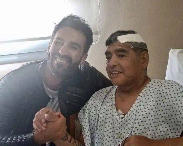 重磅！马拉多纳死亡案件开庭，7 名医护被控过失杀人