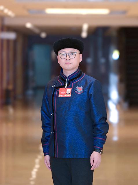 民族音乐走向世界：两会代表的建言