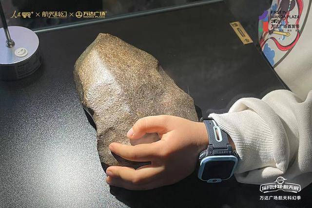 走进深圳龙岗万达航天展，触摸未来航天科技脉搏 深圳龙岗万达“探月计划航天展”开启奇幻宇宙之旅