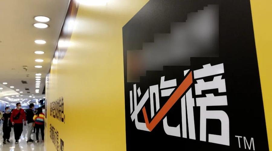 “必吃榜”招牌背后：假冒牌匾泛滥，多方合力打击