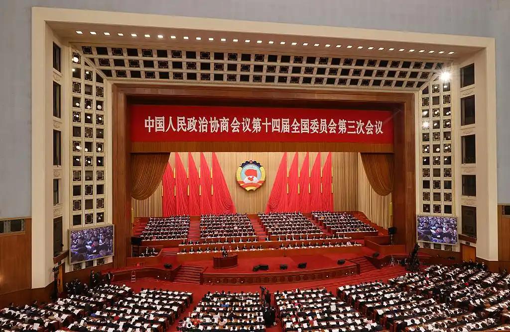 两会代表提案，两大热门消息全解析 两会代表发声，这些建议你知道吗？