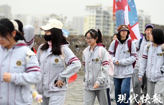 崇文学子慈善行：36公里坚持，向温暖与希望进发