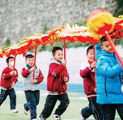 从课间到2小时体育活动：各地学校的积极探索 各地课间改革：让学生尽享运动欢乐
