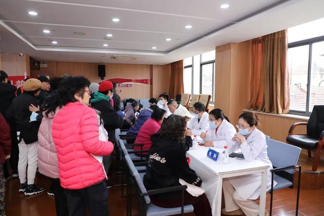 静安区闸北中心医院：世界肾脏日全方位科普与义诊并行