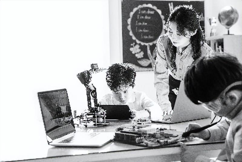 AI浪潮下：中美教育体系大比拼与北京中小学新举措