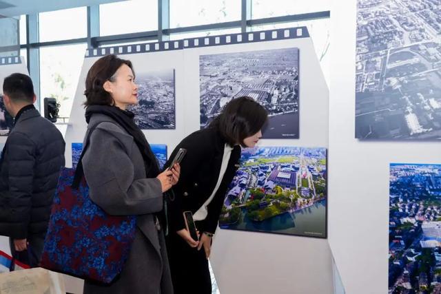 嘉兴摄影展：用光影镌刻城市与劳动的记忆，聚焦嘉兴摄影展：展现劳动者风采与城市变迁