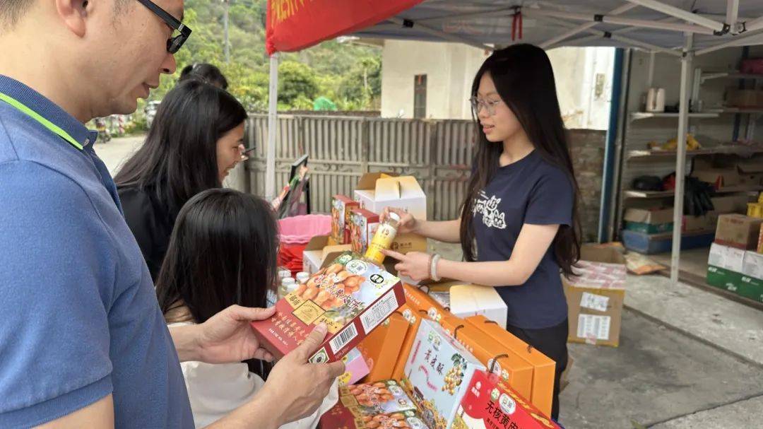 郁南黄皮线下推介会：绿色养生新风尚来袭！，“绿养郁南”推介会：黄皮产业焕新活力！