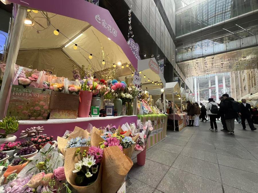 “三八”节：从消费到科学探索，女性的多彩节日，妇女节恰逢周六，女性消费市场活力满满