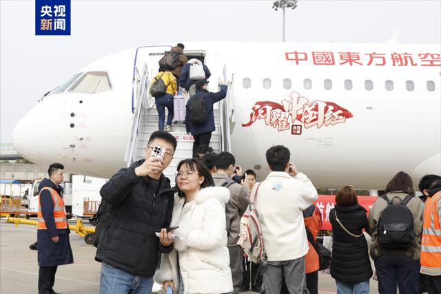 东航C919闪耀东北，“上海虹桥—沈阳”商业航班起航，3月30日！国产C919首次飞抵东北，这条航线正式运营
