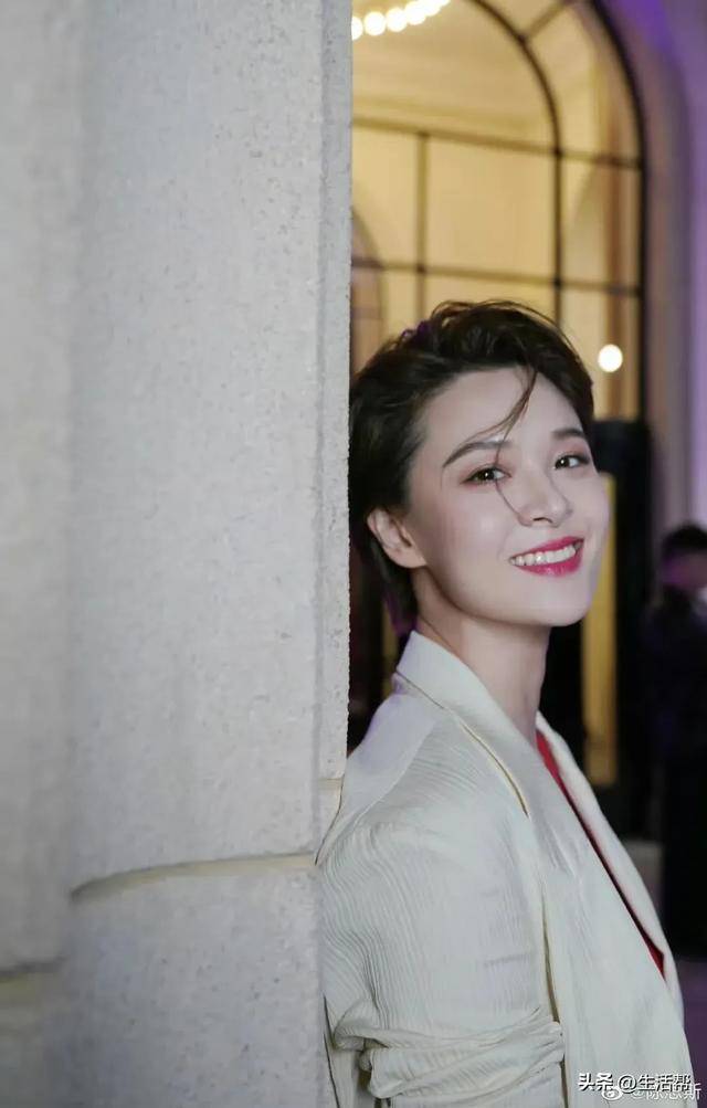 甄嬛传曹贵人扮演者陈思斯被指卖假包，真相究竟如何？，陈思斯卖二手奢侈品包遭质疑，背后是否另有隐情？
