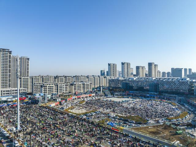 东海水晶闪耀，引领县域经济新发展！，探秘东海水晶产业：从石头到全球商机！