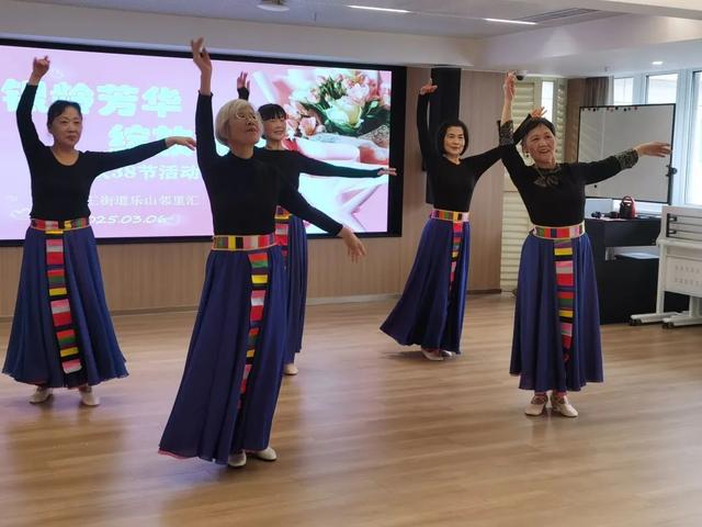 国际妇女节：徐汇区邻里汇的女性美学盛宴，徐汇区邻里汇妇女节活动：女性的优雅绽放之旅