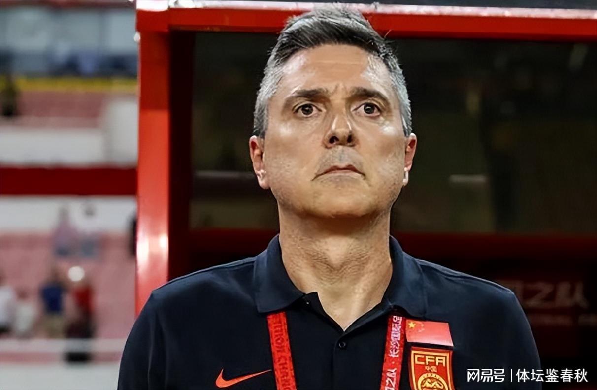 主场0-2告负，国足出线前景堪忧！
