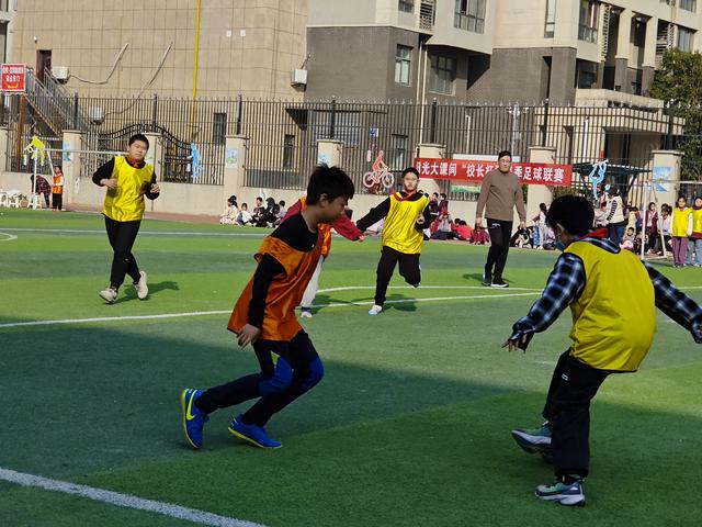 莲花街小学“校长杯”春季足球联赛：培养足球后备人才的摇篮