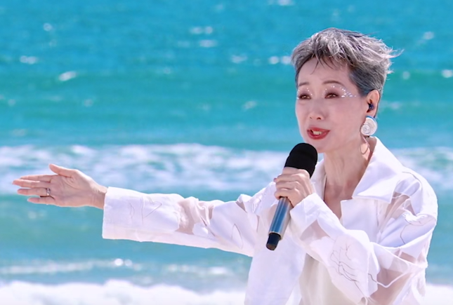 乘风2025来袭，姐姐们打破年龄枷锁燃爆舞台！，看浪姐6姐姐们各展风采，谁能成为本季最大黑马？