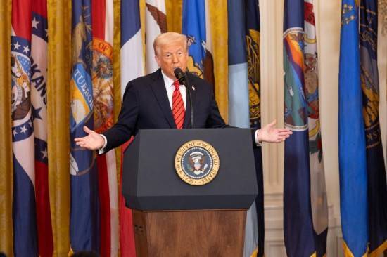 美国欲“掌控”扎波罗热核电站，泽连斯基发声反对 特朗普通话谈及乌核电站，泽连斯基表明态度