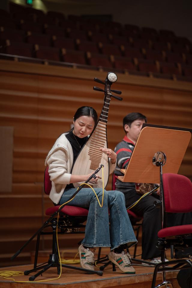 走进第40届“上海之春”：聆听经典，见证音乐梦想腾飞，40届“上海之春”启幕：经典作品焕新，新人新作起航