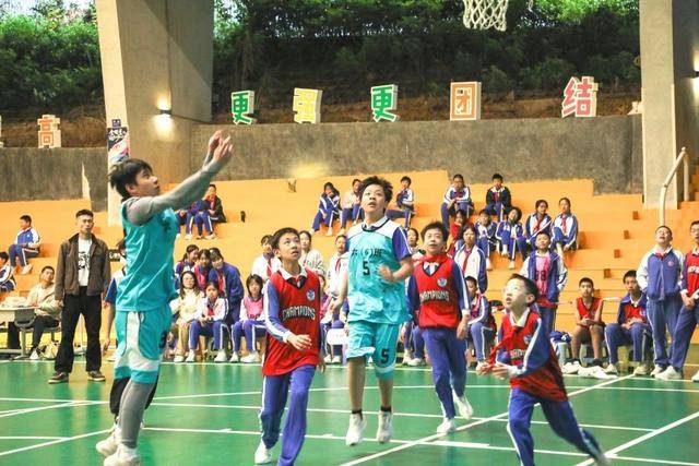 红岭实验小学六年级篮球赛：体育精神种下未来希望之树