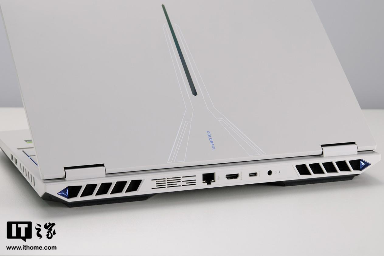 七彩虹隐星 G16 Pro 游戏本，2025 新旗舰登场！ 2025 年，七彩虹隐星 G16 Pro 游戏本惊艳亮相！