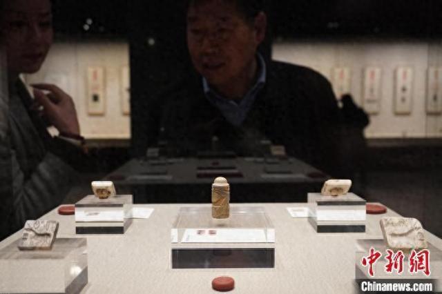 郑州举办“文明互鉴——世界图纹与印记展”，印章见证文明交流