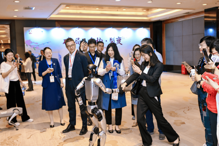 华泰证券春季峰会：剖析全球资产重估逻辑 西南证券春季策略会：消费与投资新洞察