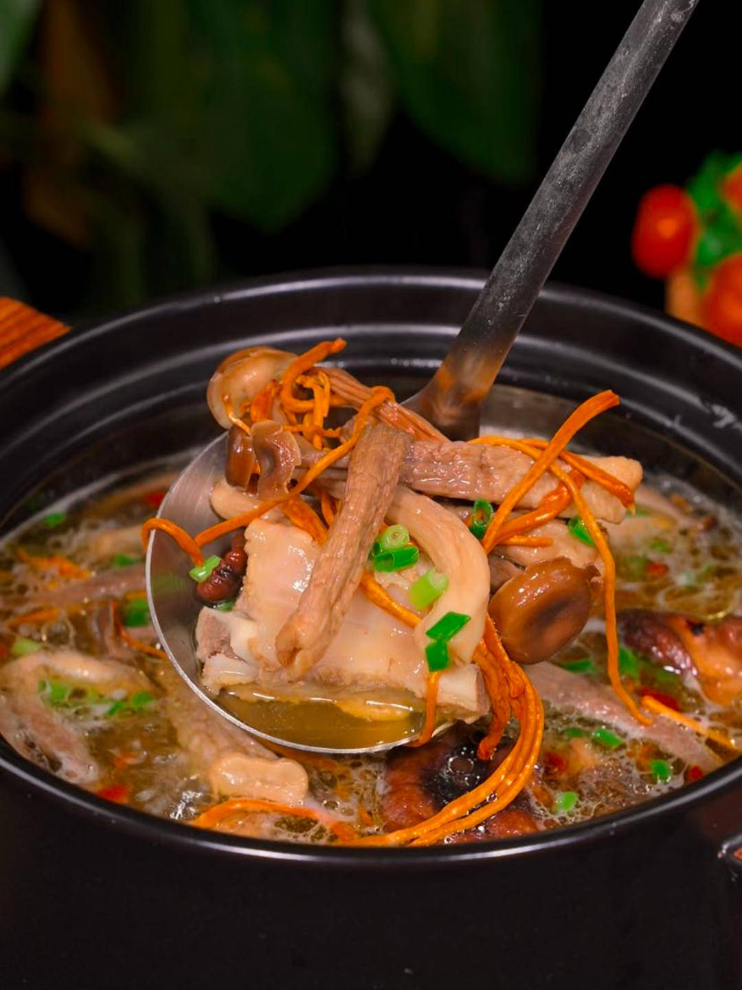 阿坝美食：黄河孕育的高原味觉传奇，阿坝：黄河滋养下的美食天堂