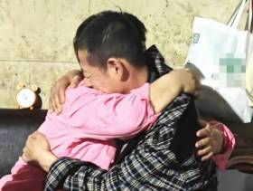 河北沈女士31年寻亲路，长沙与弟弟喜相逢 跨越31年时光，姐弟长沙重逢相拥而泣