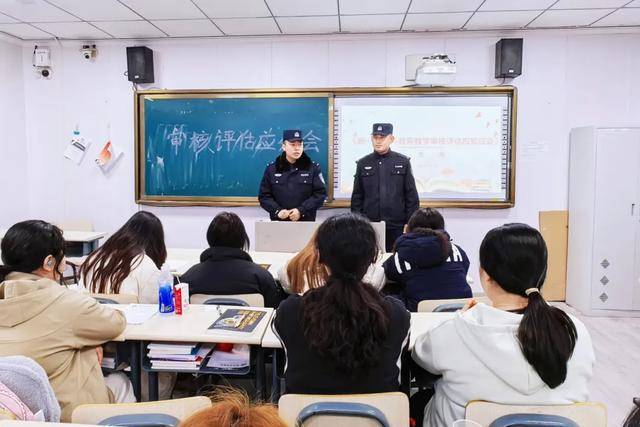 公安灞桥分局狄寨派出所：为西安思源学院师生送上实用法治课