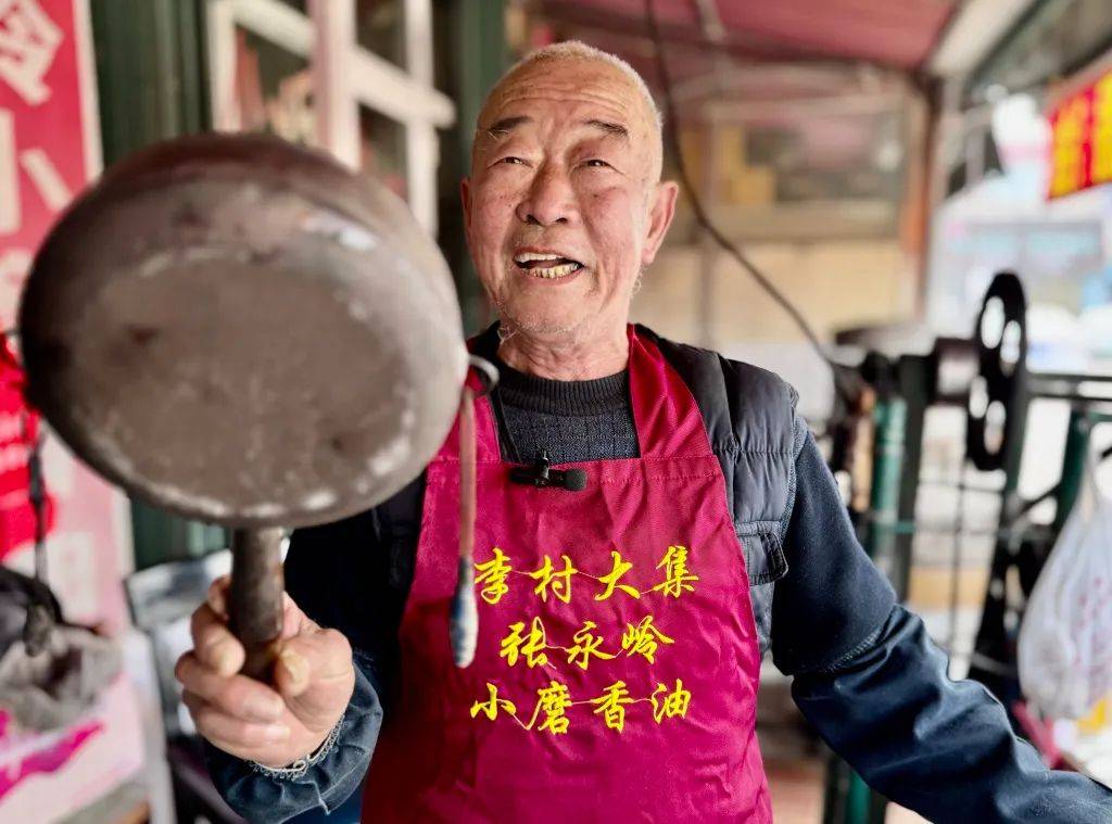 走进李村大集：感受传统与生活的魅力，李村大集：舌尖与传承的交织盛宴
