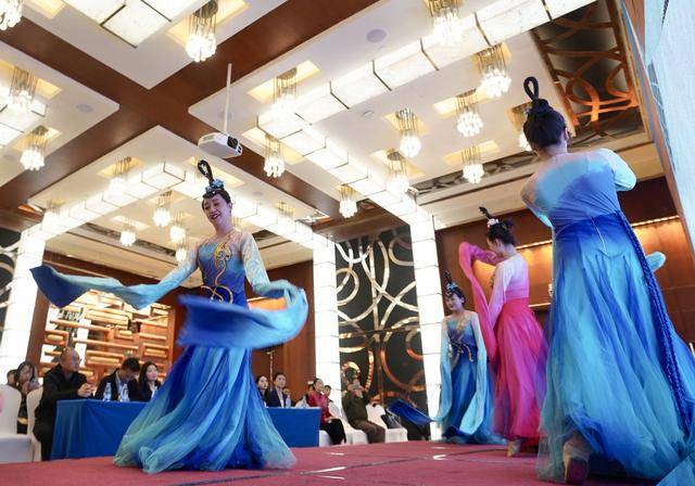 中卫“沙漠水城”邂逅朝阳，文旅合作开启新篇