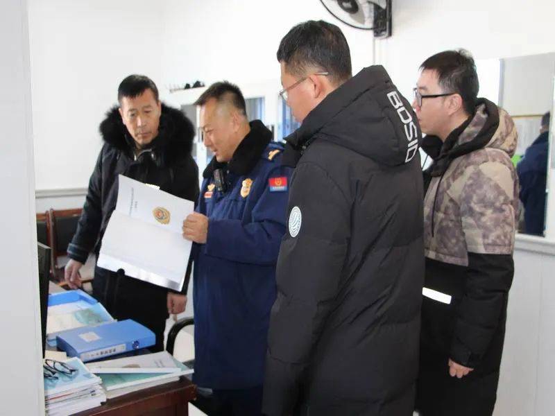 磐石消防推进校园消防工作，为师生撑起安全“保护伞”，吉林市磐石消防大队多管齐下，强化中小学校消防安全保障