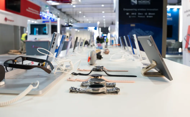 星纪魅族于MWC 2025展：海外布局新进展，Flyme Auto表现亮眼
