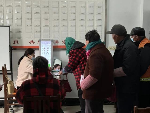 学雷锋纪念日：看四团镇如何践行雷锋精神 雷锋精神在四团镇的传承：多样学雷锋活动